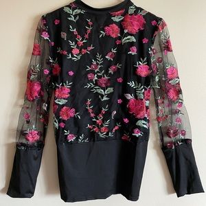 Pretty Mesh Flower Top